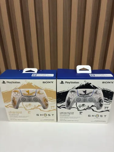Kit Dualsense PS5 Ghost of Yotei Dourado + Preto