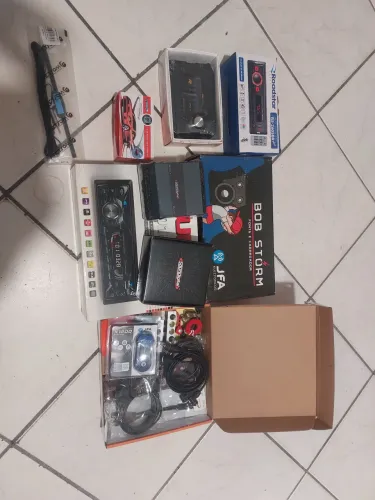 Vendo itens de Som Automotivo