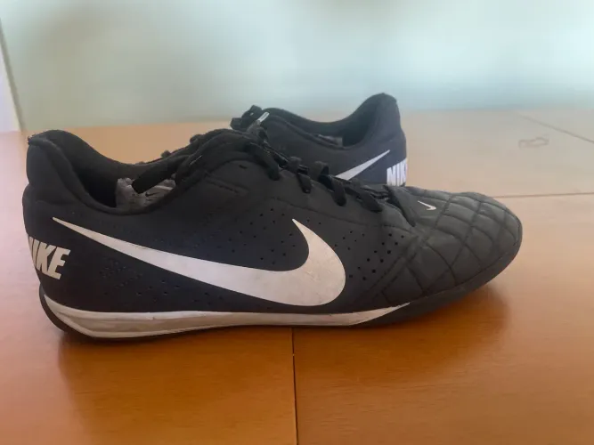 Chuteira Nike futsal