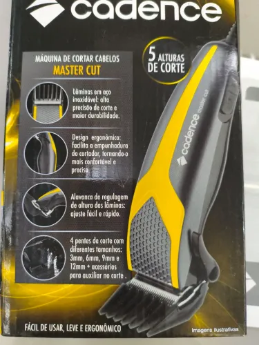 Máquina de cortar cabelo Cadence nova