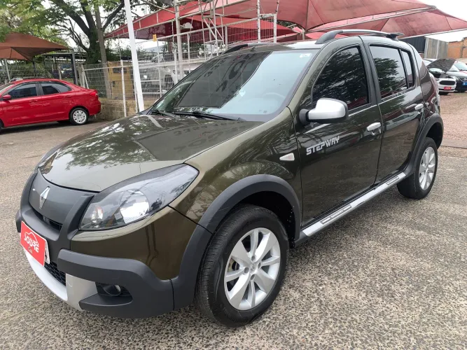 Renault Sandero Stepway Hi-flex 1.6 16V 5P Aut. 2014