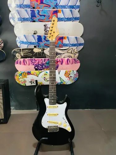 Guitarra StratoCaster Strinberg