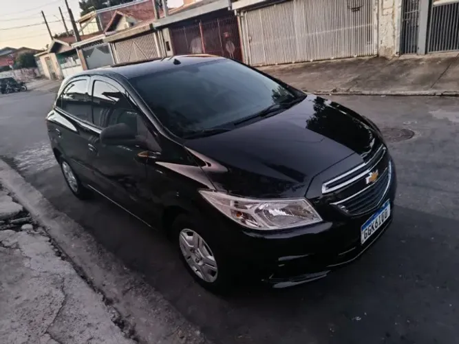 Chevrolet Onix Hatch LT 1.0 8V Flex Power Mec. 4P 2016