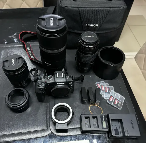 Jogo de câmera + lentes Canon RP