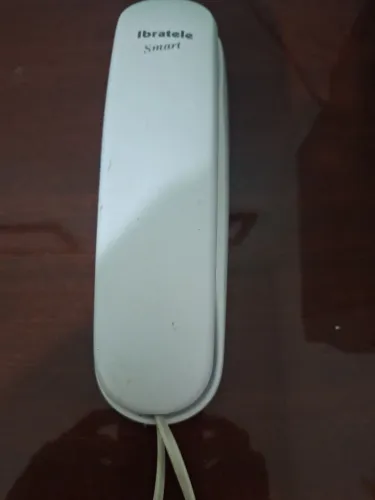 Telefone fixo antigo