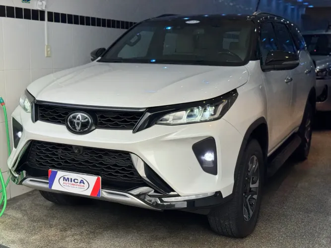 Toyota Hilux SW4 Diamond 2.8 TB 4X4 Die. Aut. 2024