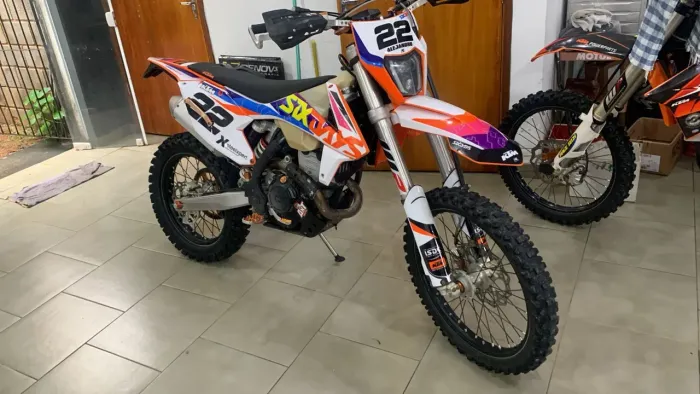 KTM 250 EXC-F / 18 vezes no cartão