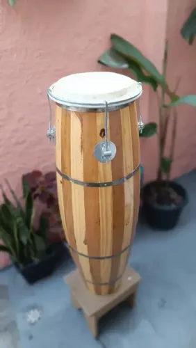 Atabaque RUM Grande + Suporte de Madeira | NOVO