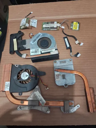 Vendo cooler dissipador e assessórios de notebook R$199