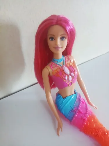 Barbie sereia Dreamtopia Rainbow