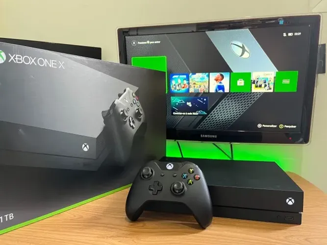 Console Xbox One X 4K 1TB Microsoft Seminovo ( NF e 6 meses de Garantia)
