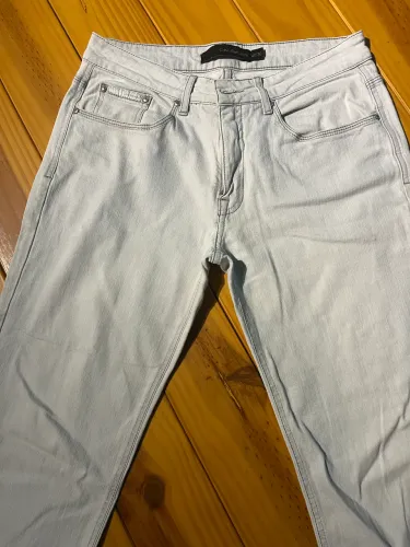 Calça Calvin Klein clara 40