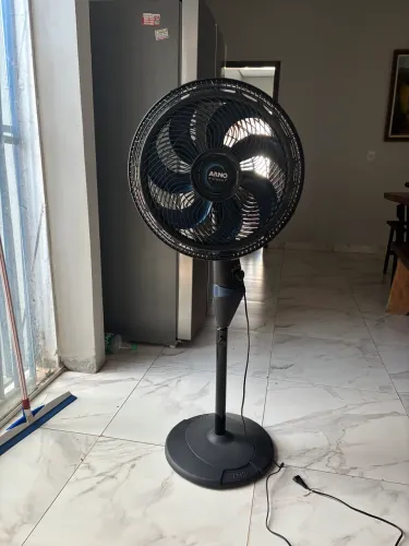 Ventilador arno com pé