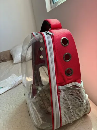 Mochila de transporte Pet com visor panorâmico transparente acrílico.