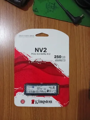 SSD KINGSTON 250gb / NVMe M.2 / LACRADO