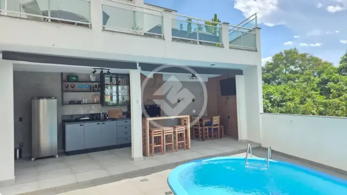 VV Imóvel para venda tem 270 metros quadrados com 4 quartos em Agronômica - Florianópolis