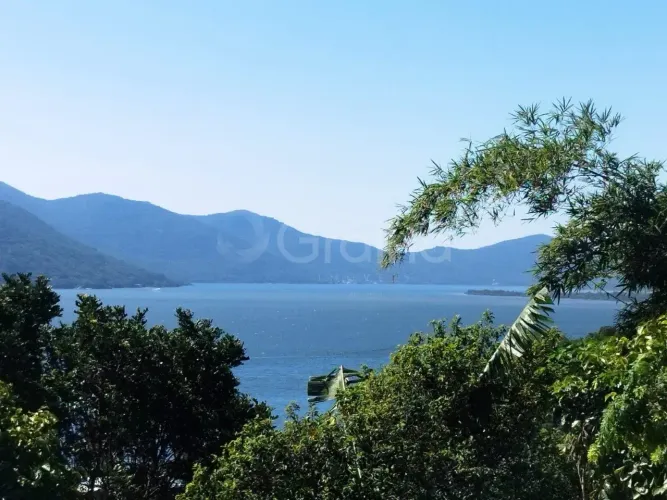 Imóvel para venda tem 1369 metros quadrados em Lagoa da Conceição - Florianópolis - SC