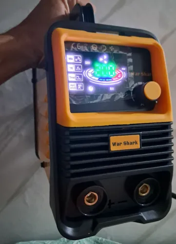 Inversora de solda 200 amperes nova