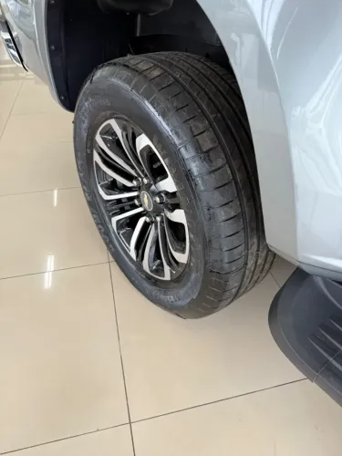 4 Pneus Novos 265/60 R18