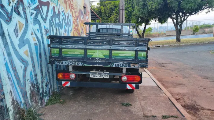 Caminhão HR revisado pronto pra trabalhar nada pra fazer 