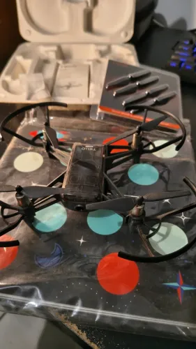 Drone DJI Tello EDU (Pads de pouso + pack Helices extras) - Zerado!