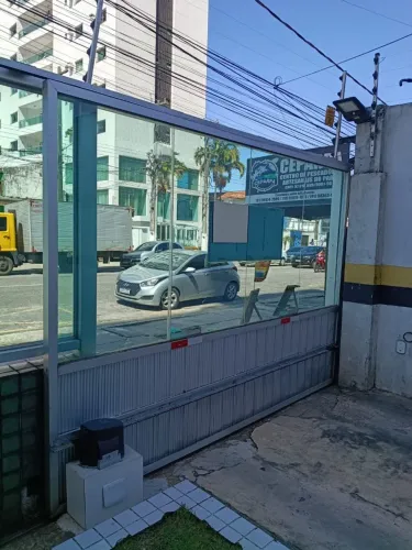 Portão de alumínio