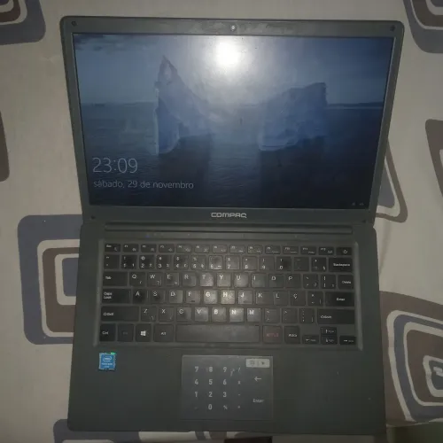 Notebook compaq para trabalho e estudo