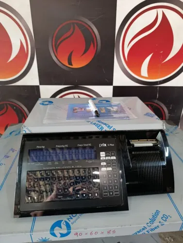 Balança industrial etiquetadora marca <br>Modelo Prix 5 plus mês/ano 09/2026