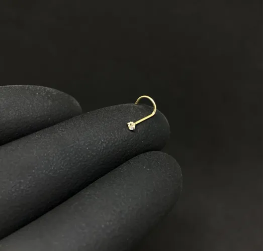 piercing de nariz de ouro