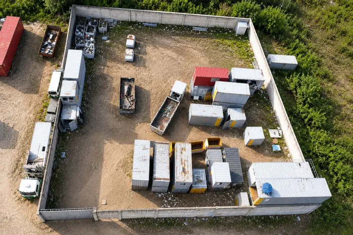 Terreno de empresa com estrutura pronta
