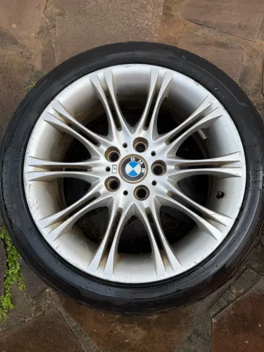 Roda BMW 5x120 M3 E46 18 polegadas tala 8 sem trincas 