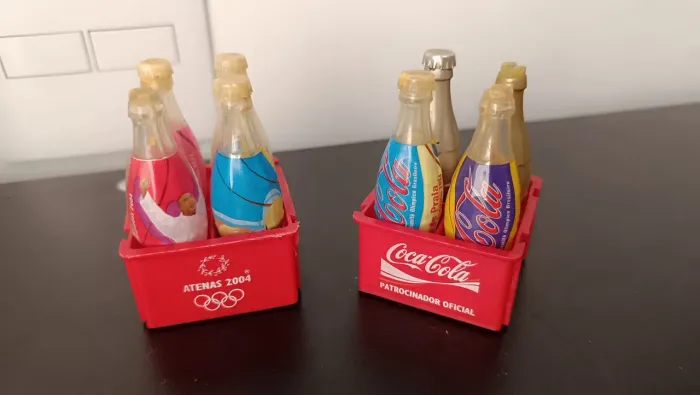 Garrafinhas Coca-Cola - Olimpiadas Atenas 2004 - 8 Garrafas com engradado 