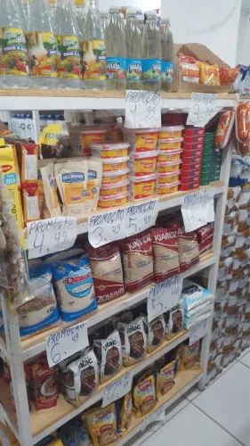 Prateleira de mercadinho de metalon