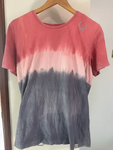Camisa Degrade vermelha para azul