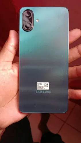 Celular a 07 novo poucos dias de uso 