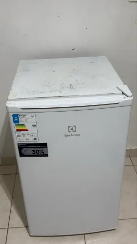 Frigobar Electrolux 120L total
