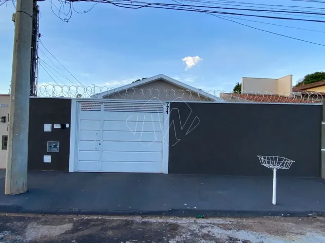 Venda de Casas / Padrão na cidade de Araraquara