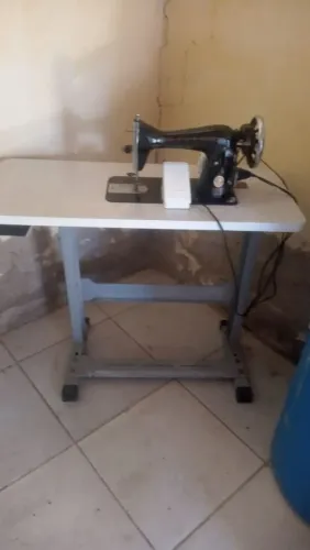 Vendo duas Máquinas de Costura Fox