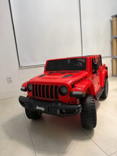 Caminhonete / carro Elétrico infantil Jeep Rubicon Gladiator 4x4 12V