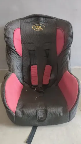Vendo cadeirinha e assento