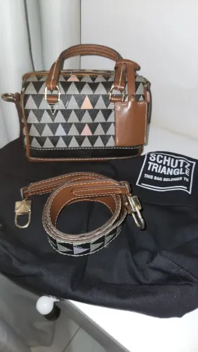 Bolsa Schutz Triangle Baú mini