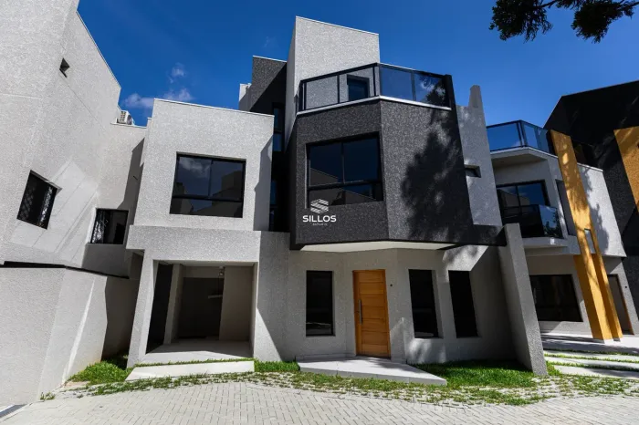 Sobrado à venda com 3 quartos no Uberaba em Curitiba
