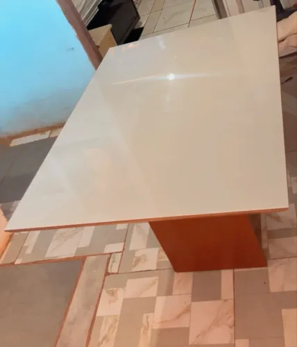 Mesa moderna 
