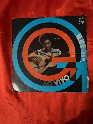 Vendo Vinis com selos especiais