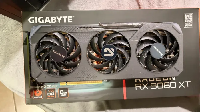 PLACA DE VÍDEO RX 9060XT OC 8GB GIGABYTE