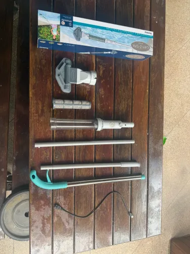 Aspirador Recarregável para Spa / Piscina Bestway - Semi-novo