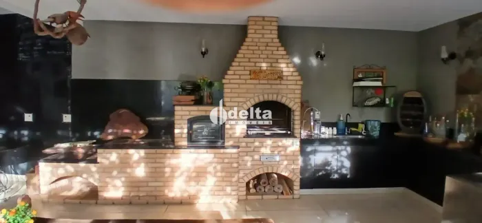 Casa disponível para venda no bairro Jardim Patrícia em Uberlândia MG
