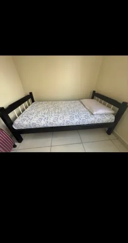Cama de madeira