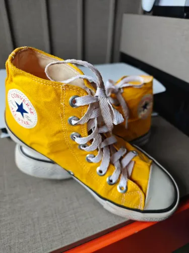 Tênis Converse Chuck Taylor All Star - Original Amarelo (BR 36 / US 8.5)