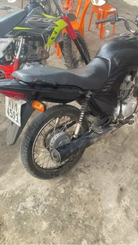 Moto de leilão sucata ?